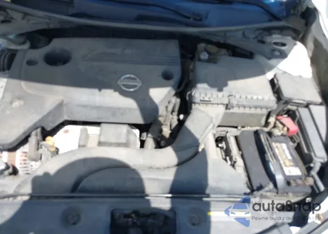 2015 Nissan Altima 2.5/2.5 S/2.5 Sl/2.5 Sv z USA, uszkodzony, nr VIN 1N4AL3AP3FC275643